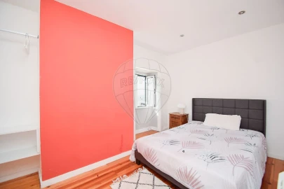 Apartamento T2 para Arrendamento em Santa Maria Maior