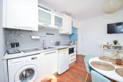 Apartamento T2 para Arrendamento em Santa Maria Maior