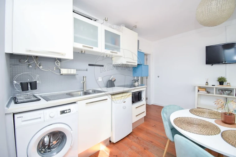 Apartamento T2 para Arrendamento em Santa Maria Maior Foto 10