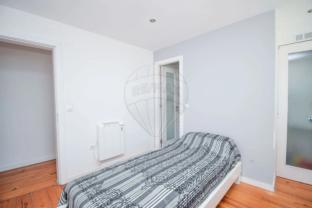 Apartamento T2 para Arrendamento em Santa Maria Maior Foto 16