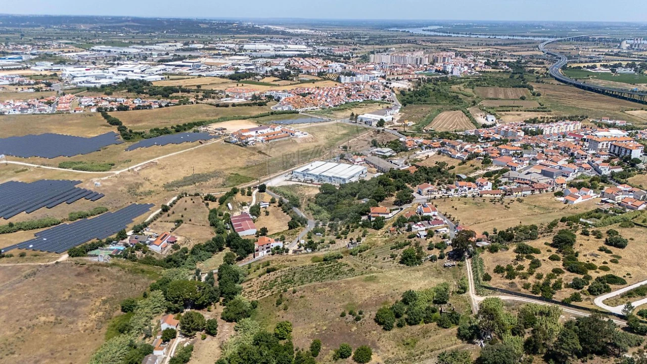 Terreno para Venda em Carregado e Cadafais Foto 8
