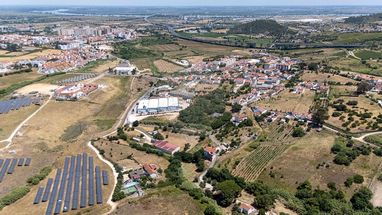 Terreno para Venda em Carregado e Cadafais Foto 6