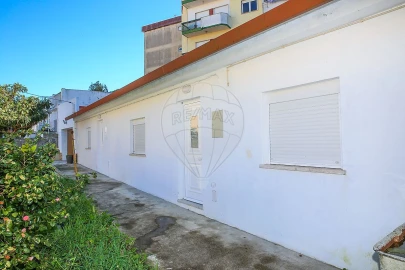 Moradia T5 para Venda em Santa Maria e São Miguel, São Martinho, São Pedro Penaferrim