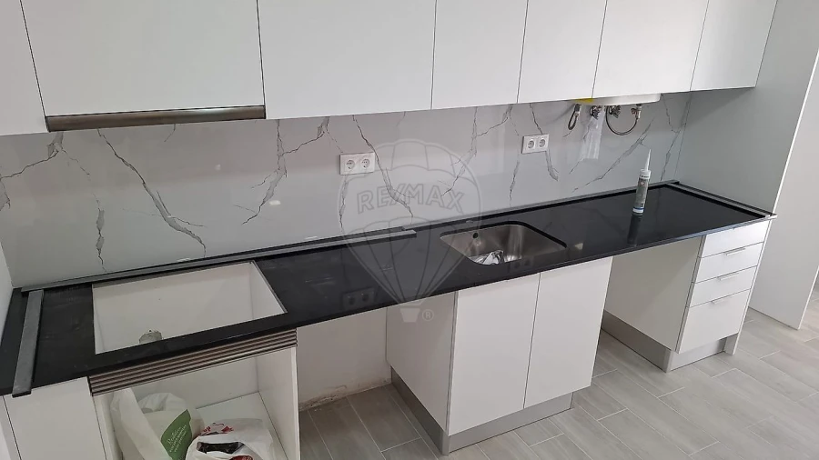 Moradia T5 para Venda em Santa Maria e São Miguel, São Martinho, São Pedro Penaferrim Foto 37
