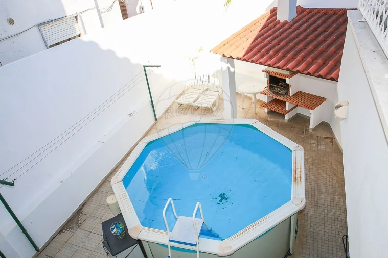 Moradia T3 para Venda em Alenquer (Santo Estêvão e Triana) Foto 2