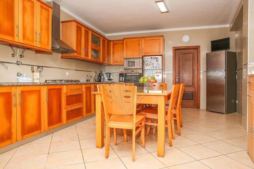 Moradia T3 para Venda em Alenquer (Santo Estêvão e Triana) Foto 6