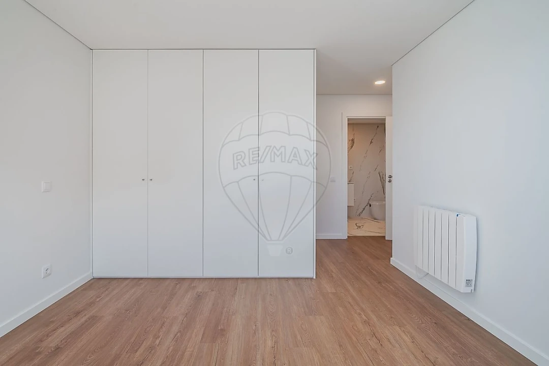 Apartamento T2 para Arrendamento em Santa Marinha e São Pedro da Afurada Foto 27