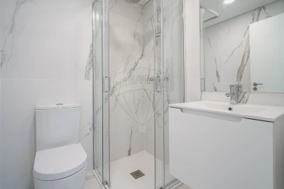 Apartamento T2 para Arrendamento em Santa Marinha e São Pedro da Afurada