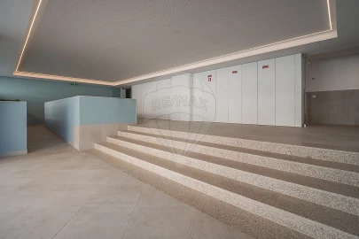 Apartamento T2 para Arrendamento em Santa Marinha e São Pedro da Afurada