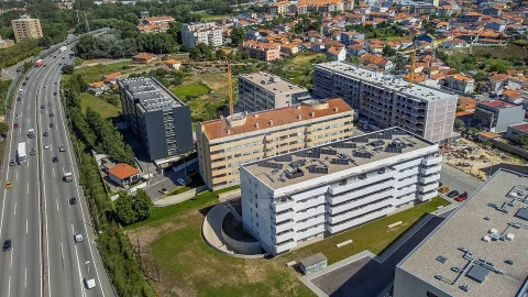 Apartamento T2 para Arrendamento em Santa Marinha e São Pedro da Afurada