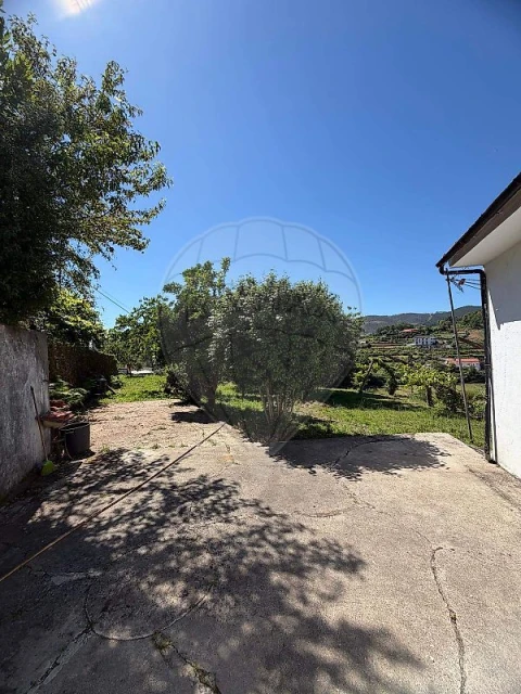 Moradia T3 para Venda em Nespereira