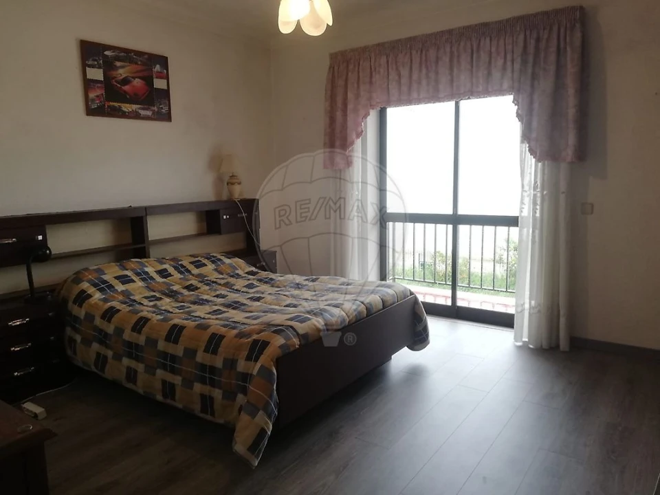Moradia T4 para Arrendamento em Benedita Foto 10
