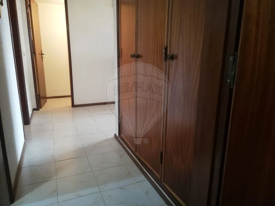 Moradia T4 para Arrendamento em Benedita Foto 9