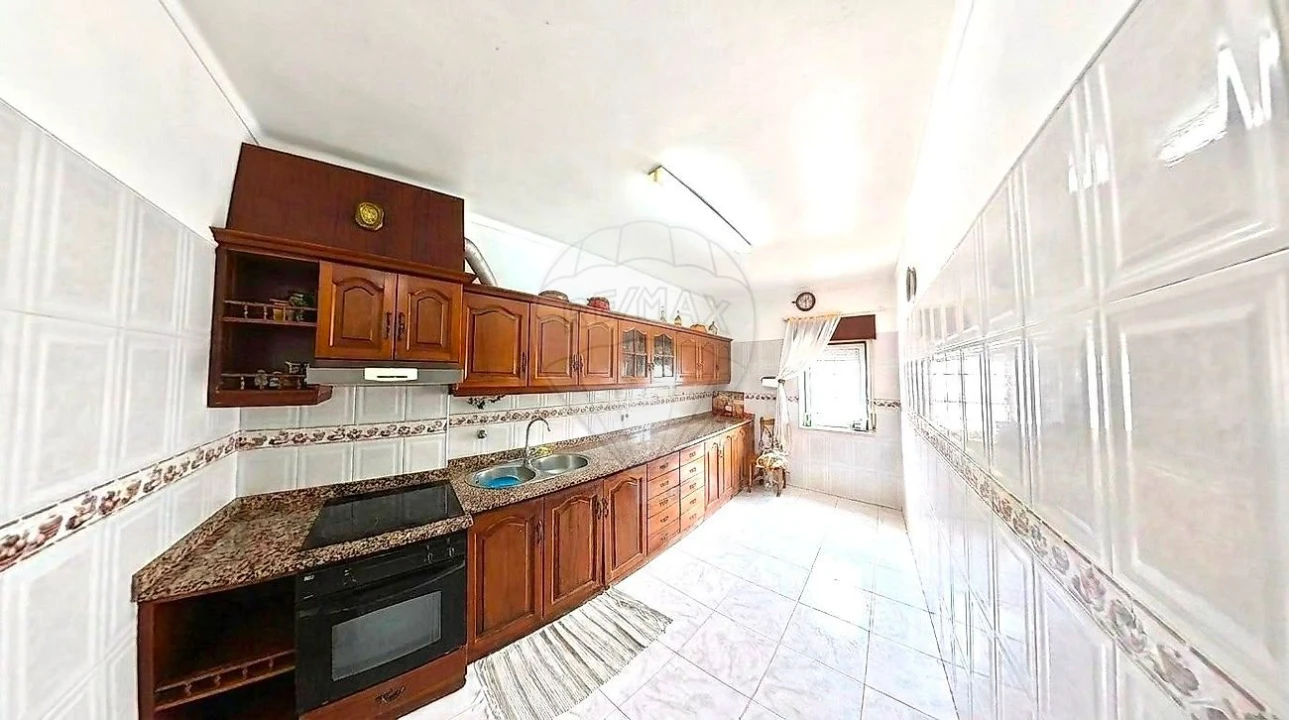 Apartamento T3 para Venda em Samora Correia Foto 4