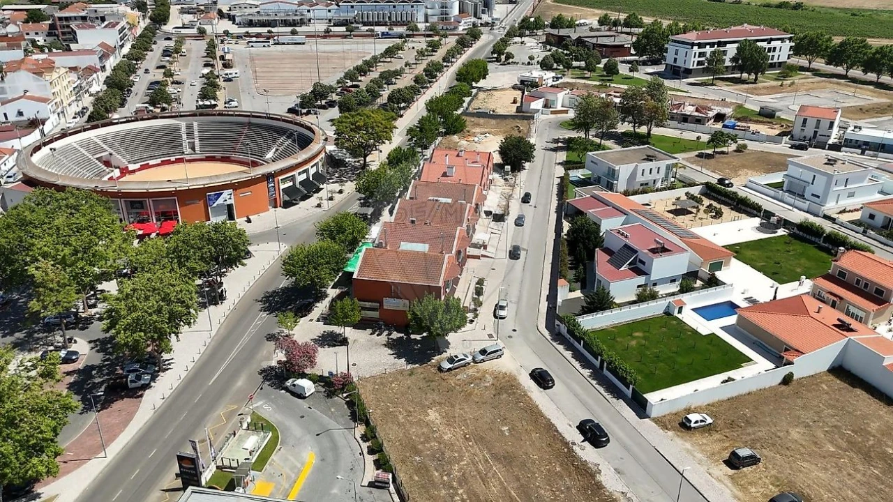 Loja para Venda em Almeirim Foto 17