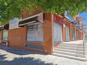 Loja para Venda em Almeirim