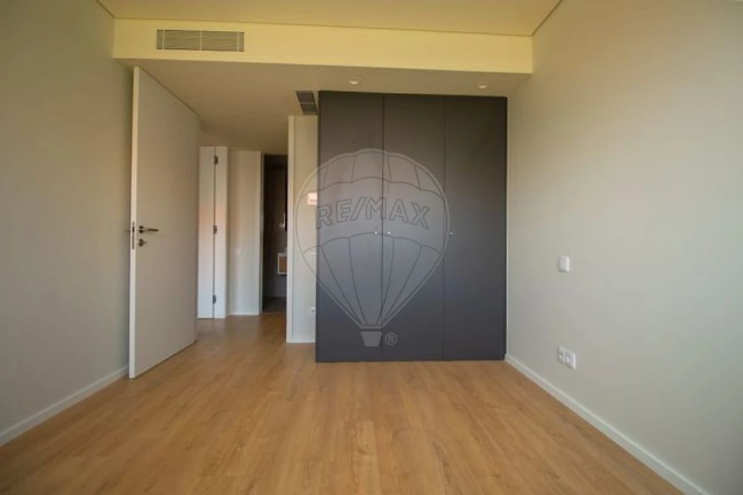 Apartamento T2 para Arrendamento em Canidelo Foto 4