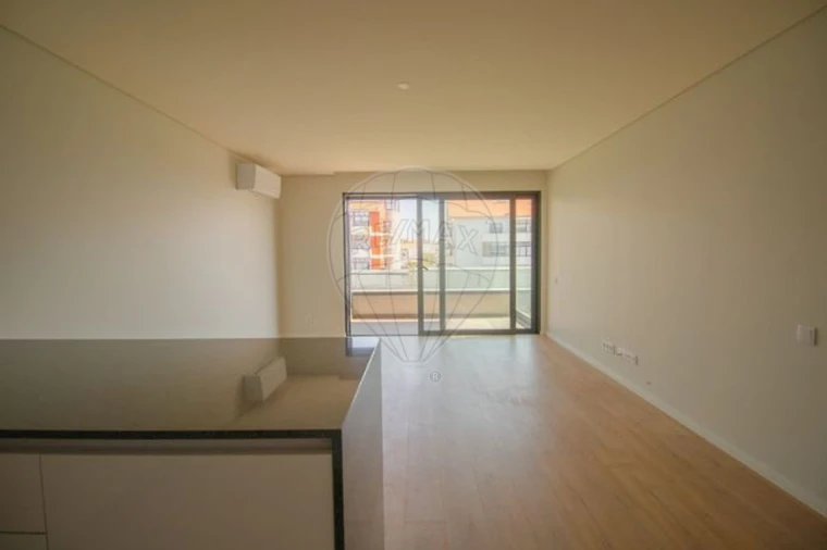Apartamento T2 para Arrendamento em Canidelo Foto 5