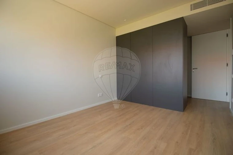 Apartamento T2 para Arrendamento em Canidelo Foto 2