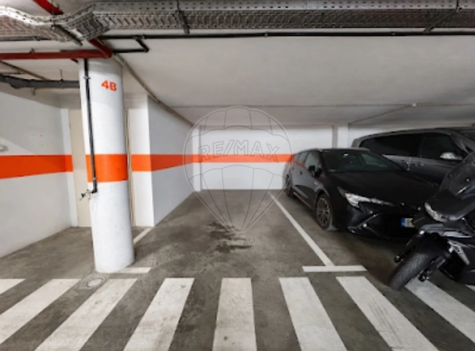 Apartamento T3 para Venda em Pedrouços Foto 17