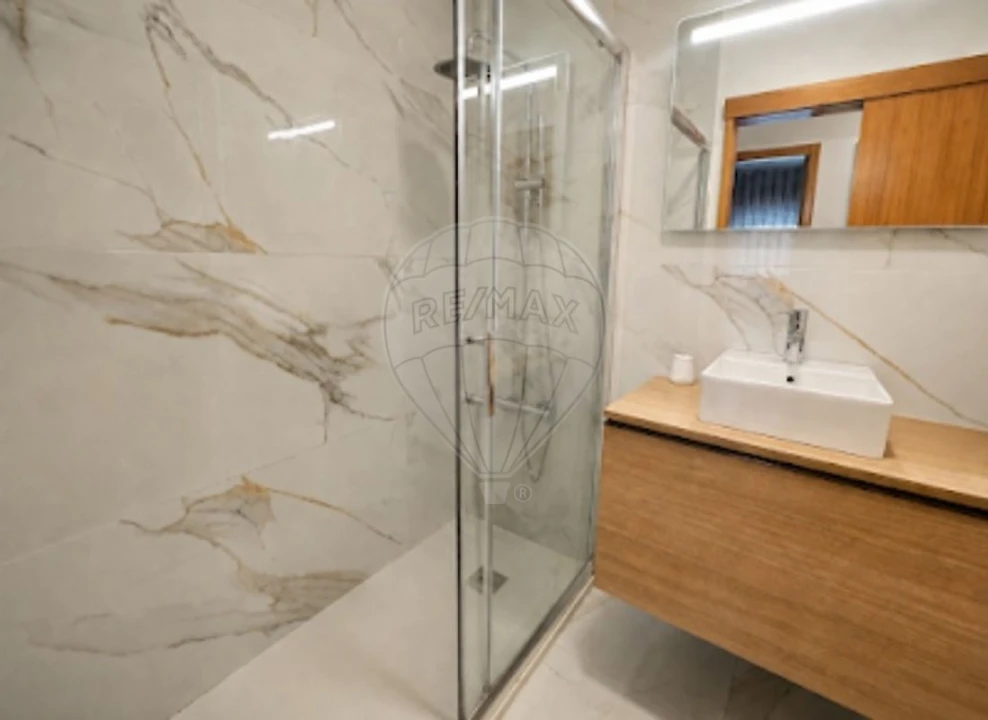Apartamento T3 para Venda em Pedrouços Foto 7