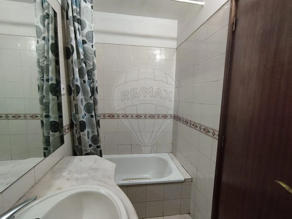 Apartamento T2 para Venda em Sé Nova, Santa Cruz, Almedina e São Bartolomeu Foto 10