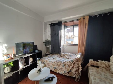 Apartamento T2 para Venda em Sé Nova, Santa Cruz, Almedina e São Bartolomeu