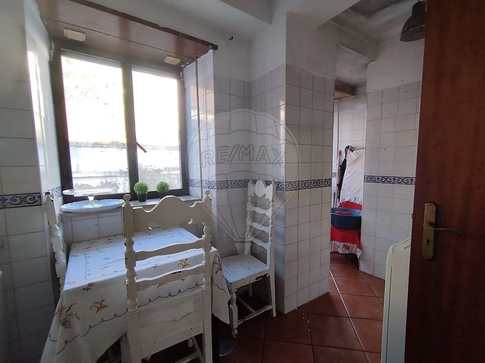 Apartamento T2 para Venda em Sé Nova, Santa Cruz, Almedina e São Bartolomeu Foto 11