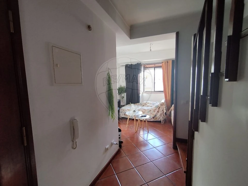 Apartamento T2 para Venda em Sé Nova, Santa Cruz, Almedina e São Bartolomeu Foto 1