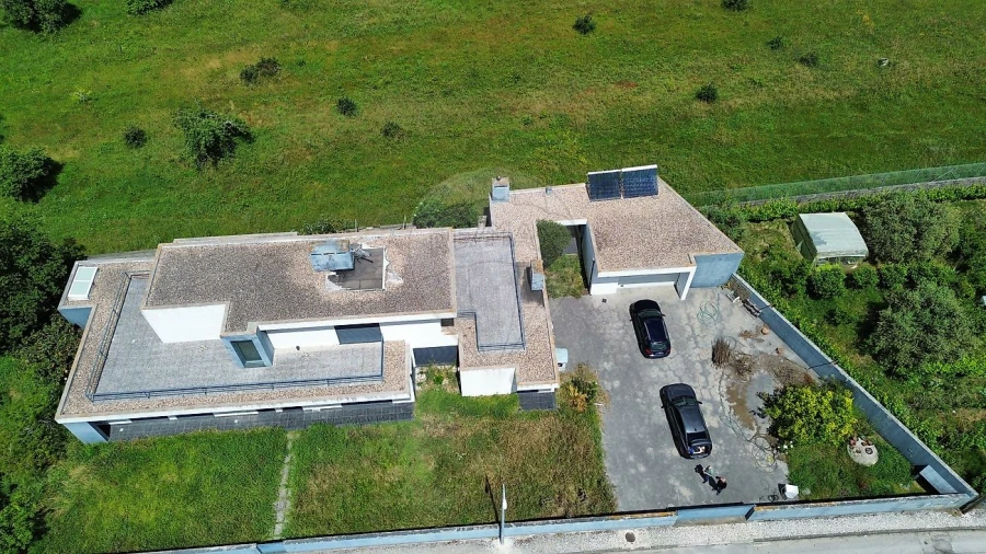 Moradia T4 para Venda em Granja do Ulmeiro Foto 17