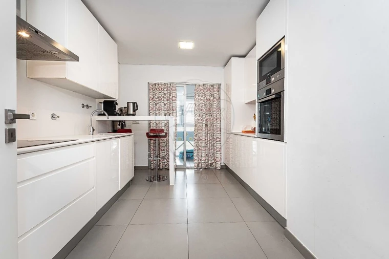 Apartamento T4 para Venda em São Domingos de Benfica Foto 9