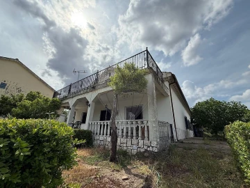 Moradia T4 para Venda em Monfortinho e Salvaterra do Extremo