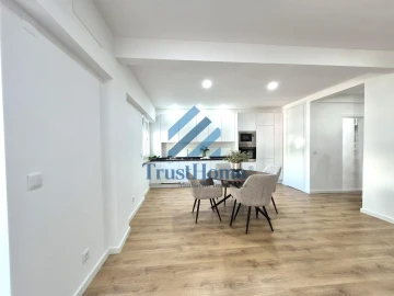Apartamento T3 para Venda em Benfica
