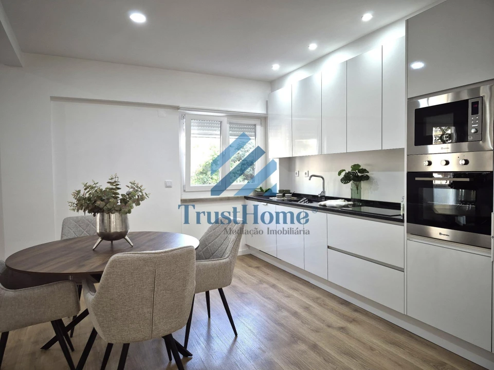 Apartamento T3 para Venda em Benfica Foto 5