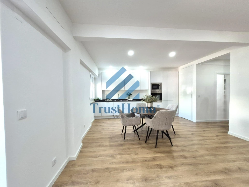Apartamento T3 para Venda em Benfica Foto 6