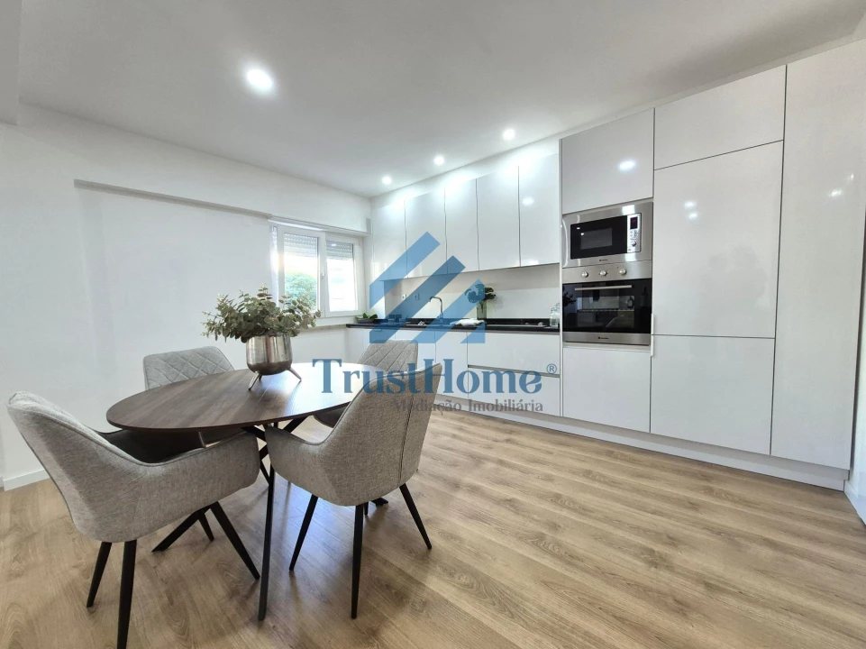 Apartamento T3 para Venda em Benfica Foto 7