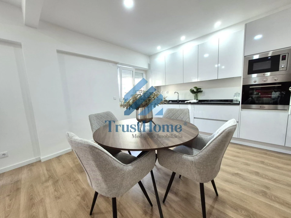 Apartamento T3 para Venda em Benfica Foto 8