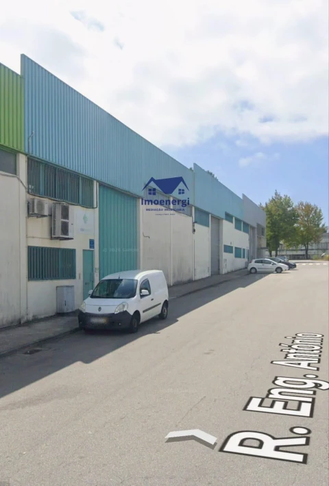 Armazém para Arrendamento em Moreira