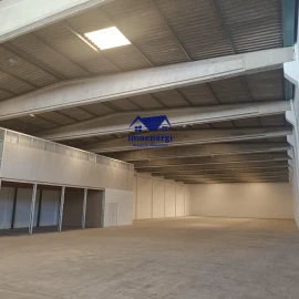 Armazém para Arrendamento em Moreira