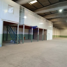 Armazém para Arrendamento em Moreira