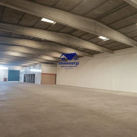 Armazém para Arrendamento em Moreira
