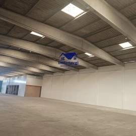 Armazém para Arrendamento em Moreira
