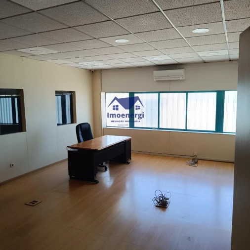 Armazém para Arrendamento em Moreira Foto 11
