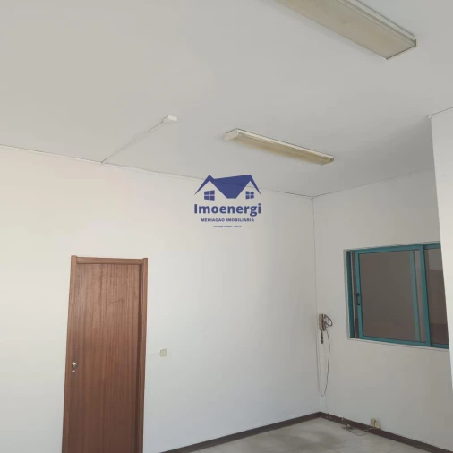 Armazém para Arrendamento em Moreira Foto 7