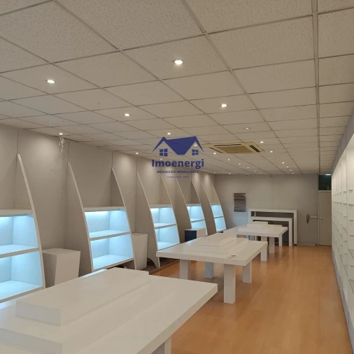 Armazém para Arrendamento em Moreira Foto 11