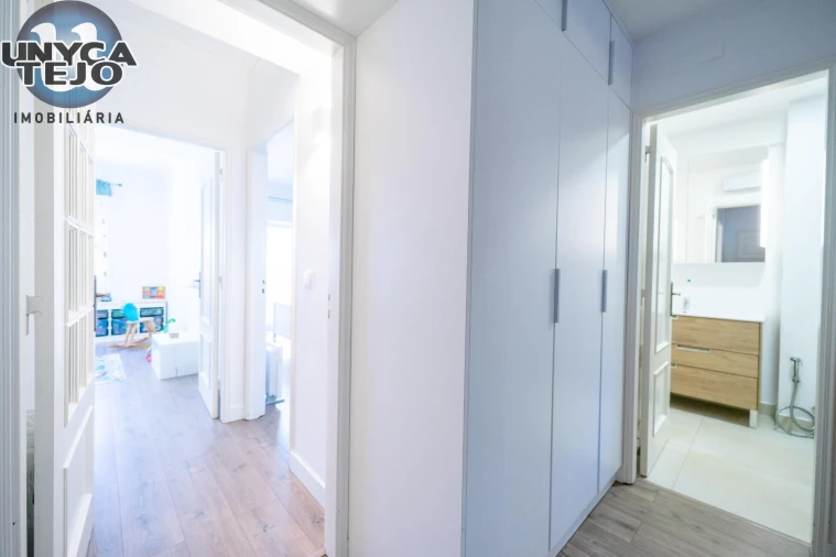 Apartamento T3 para Venda em Carnaxide e Queijas Foto 26