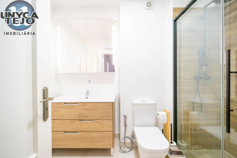 Apartamento T3 para Venda em Carnaxide e Queijas Foto 28
