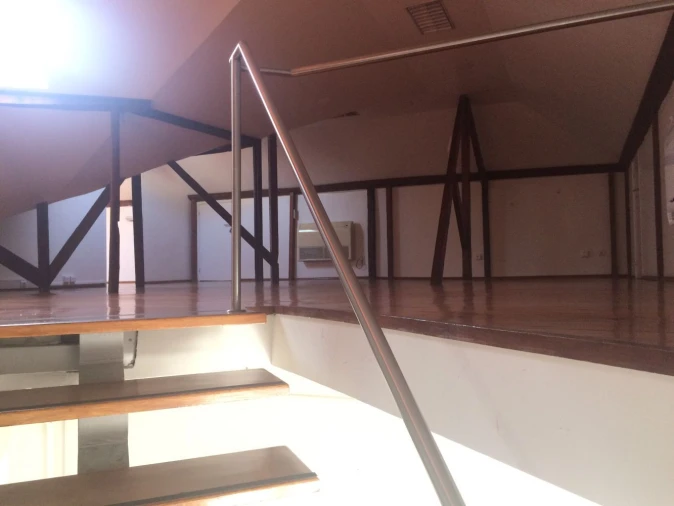 Escritório para Arrendamento em Santa Maria Maior Foto 9