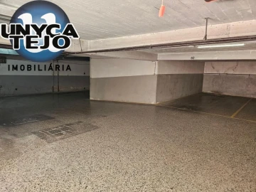 Garagem para Venda em Costa da Caparica