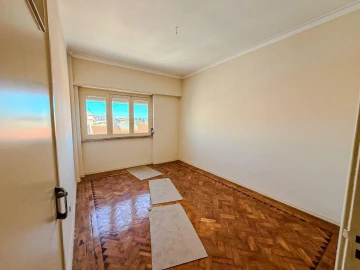 Apartamento T3 para Venda em Sacavém e Prior Velho